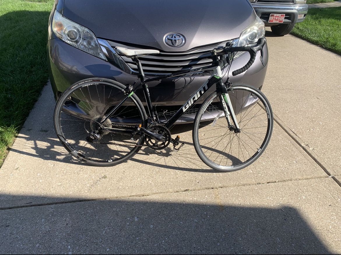 Giant Defy Alux Road Bike 