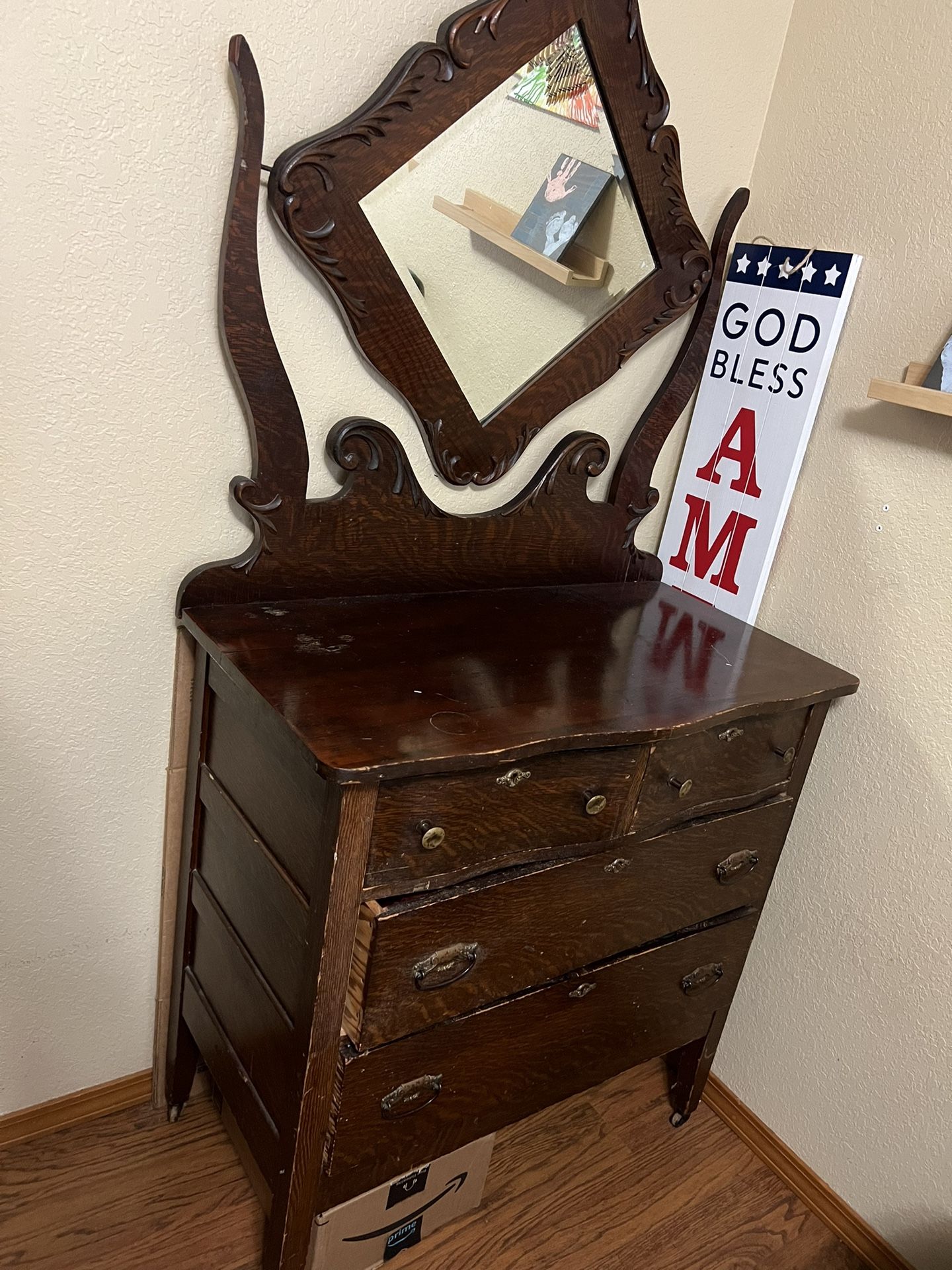 Victorian Carved Quartersawn Tiger Oak Dresser With Mirror