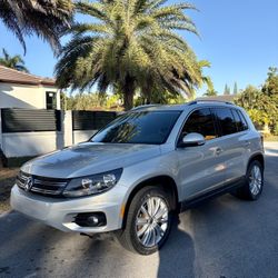 2012 VOLKSWAGEN TIGUAN