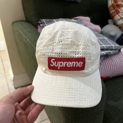 Supreme limited edition 2022 Summer release White cap