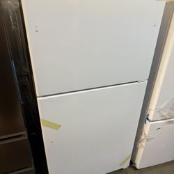 GE - 21.9 Cu. Ft. Top-Freezer Refrigerator