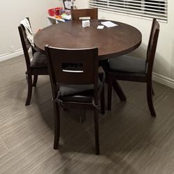 Used dining Table 