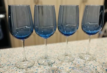 Nice Set of 4 Cobalt Blue Wine Goblets Wine Glasses with Clear Stem 9" Party