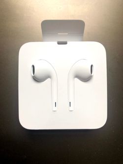 Genuine iPhone X Headphones and Lightning Adapter