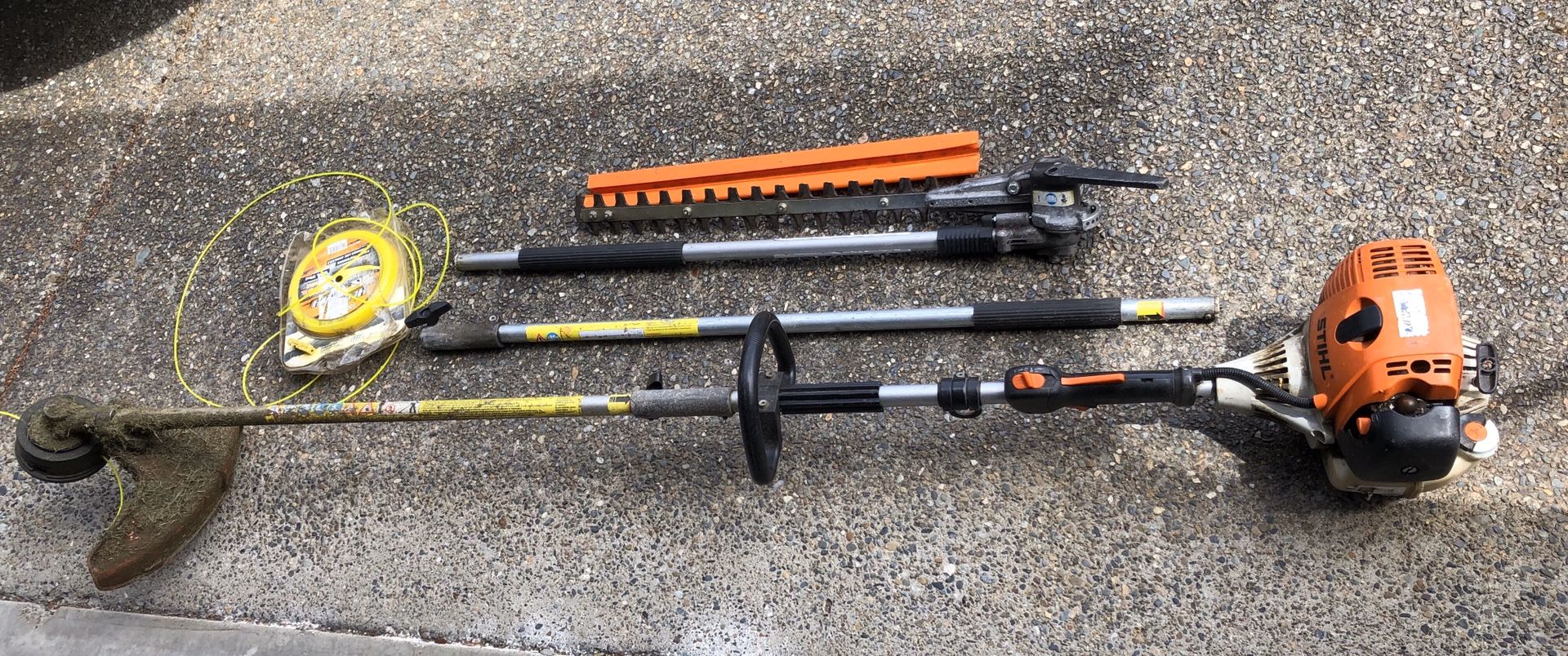 STIHL weed eater w/ interchangeable hedge trimmer for Sale in Maple