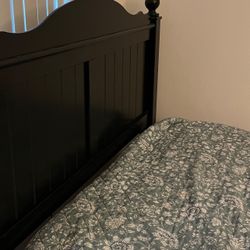 Queen Bed ,Mattress, Dresser W/ Mirror  -$100.