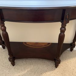 Accent Table
