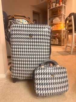 Heys Houndstooth Rolling Suitcase & Vanity Case Set – $50