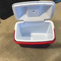Rubbermaid Cooler