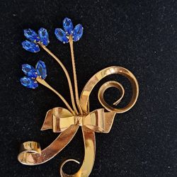 Vintage Coro Gold Plated Sterling Silver  Brooch, 3.5"