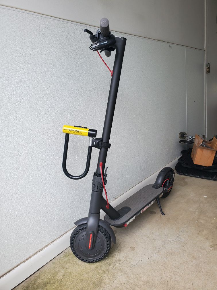 Xiaomi Mi Electric Scooter with puncture resistant tires and long range battery, Adult Electric Scooter