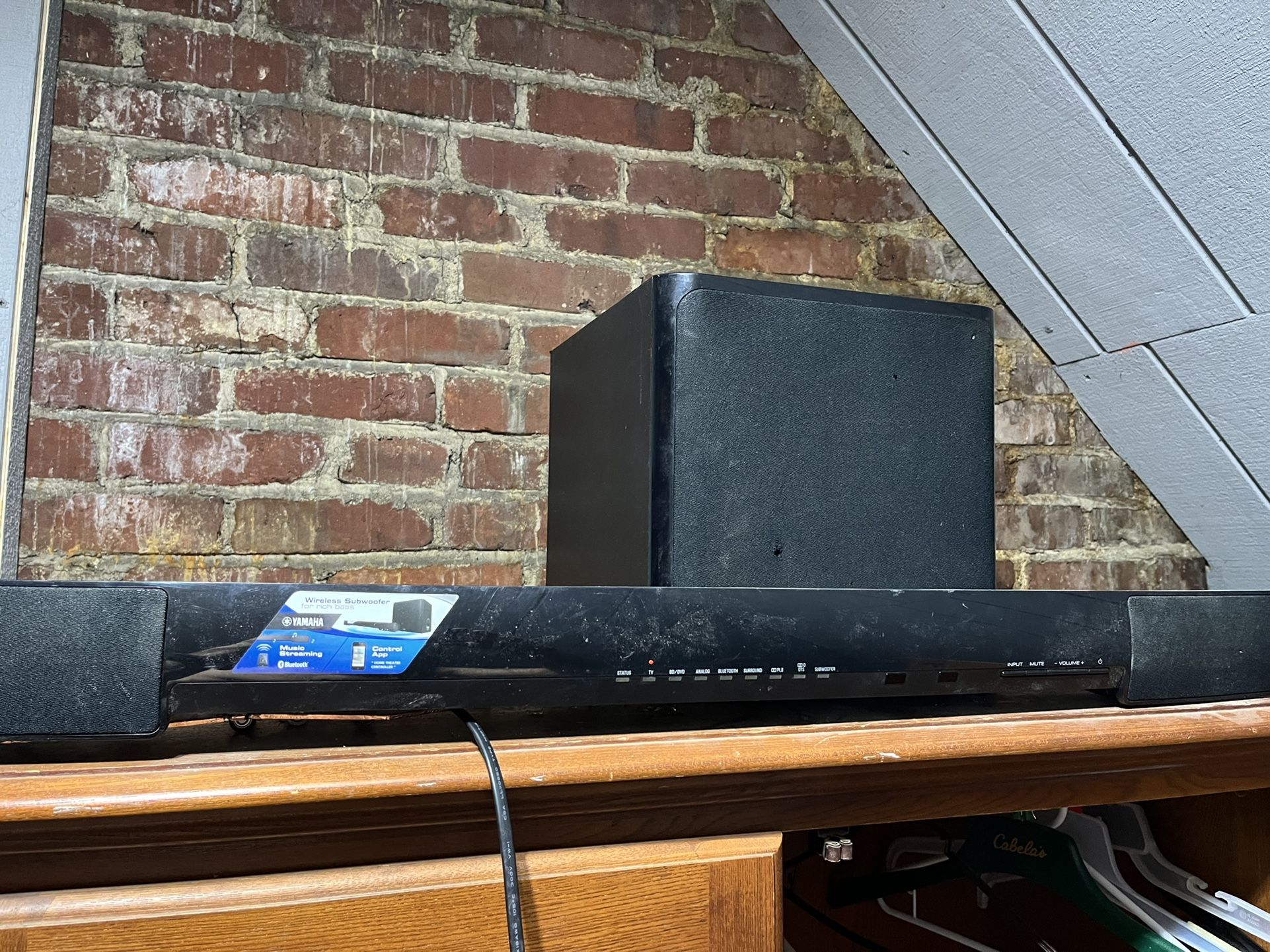 Yamaha Subwoofer And Speaker
