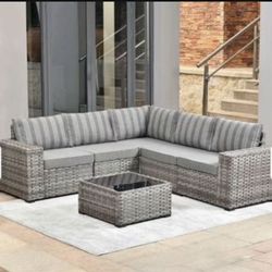 OVIOS Patio Wicker Furniture Wide Arm 6-piece Set with Table - Striped Grey
