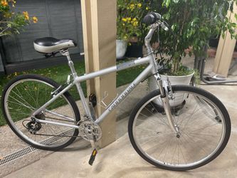 Cannondale Adventure 400 Hybrid Bike