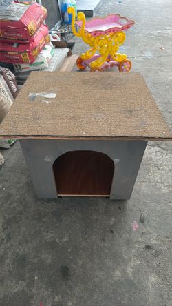 Small dog house
