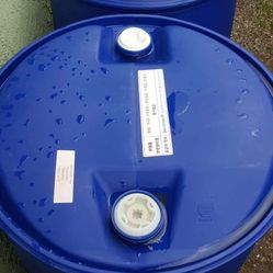 55 gallon Plastic Drums close top $20 each