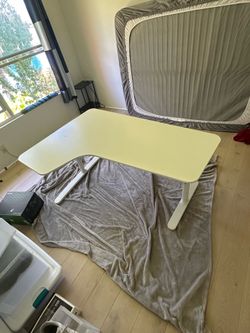 White L desk