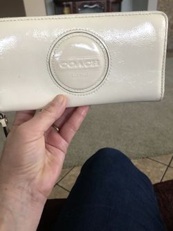 New white coach wallet