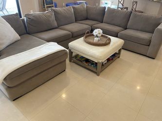 Sectional Sofas 