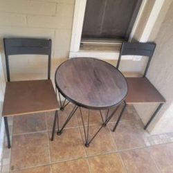 Table Set With 2 Chairs