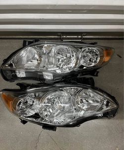 10-13 Toyota Corolla Headlights 