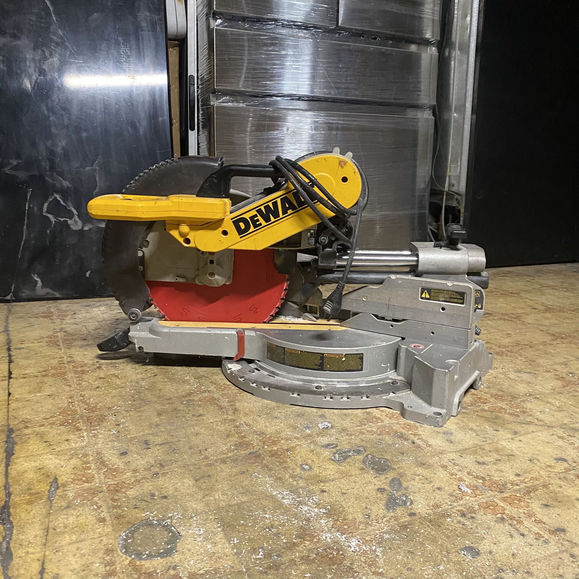 Dewalt Chop Saw 12in