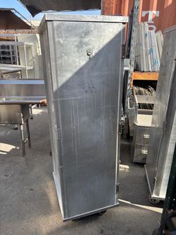 Full Size Enclosed Sheet Pan Tray Slide Speed Rack nsf GSW food holding Cabinet Lockable Door heavy duty welded construction aluminum. On Wheels. If y