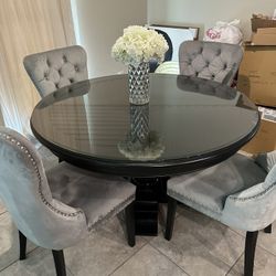 Dinning Tables And Chairs