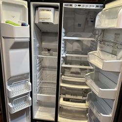 GE Fridge For Sale