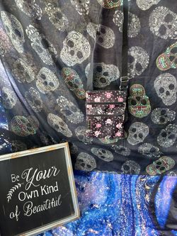 Ladies Crossbody Skull Purse Adjustable Strap