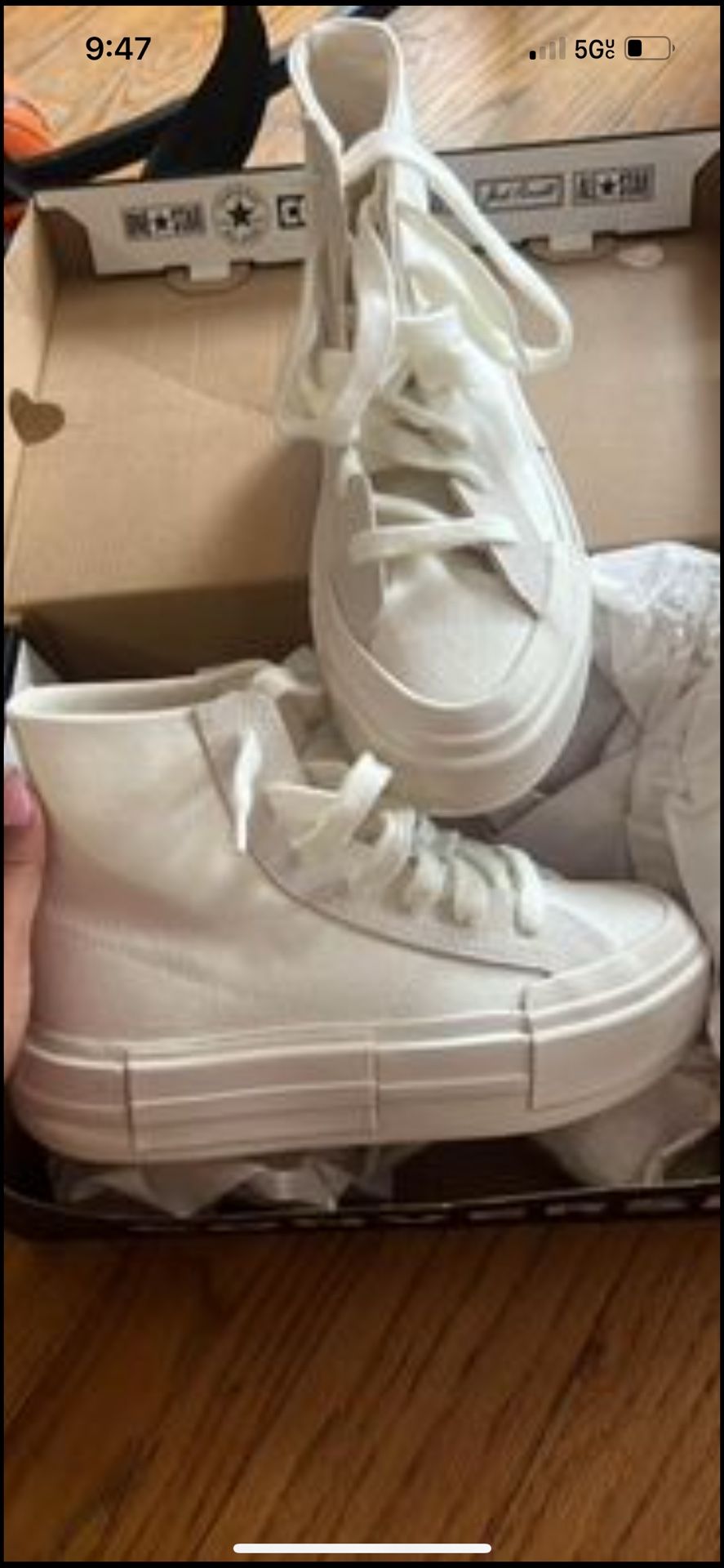 Converse Platform Size 5 Women’s