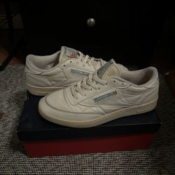 MEN’S REEBOK SIZE 10