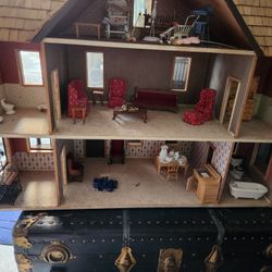 Doll House With Lots Of Miniture Items For Inside. 