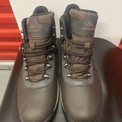 New Men Ozark Trail  Work Boots  Size 10 1/2