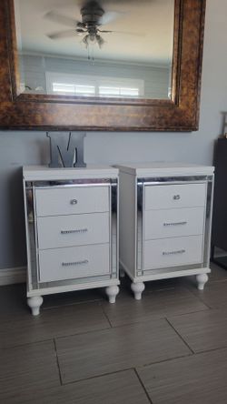 TWO BEAUTIFUL WHITE NIGHTSTANDS