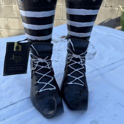 Witch Feet Candle Holder