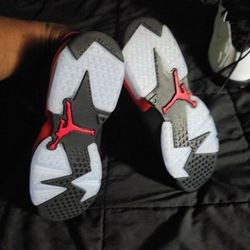 Jordan 6 Infrared 