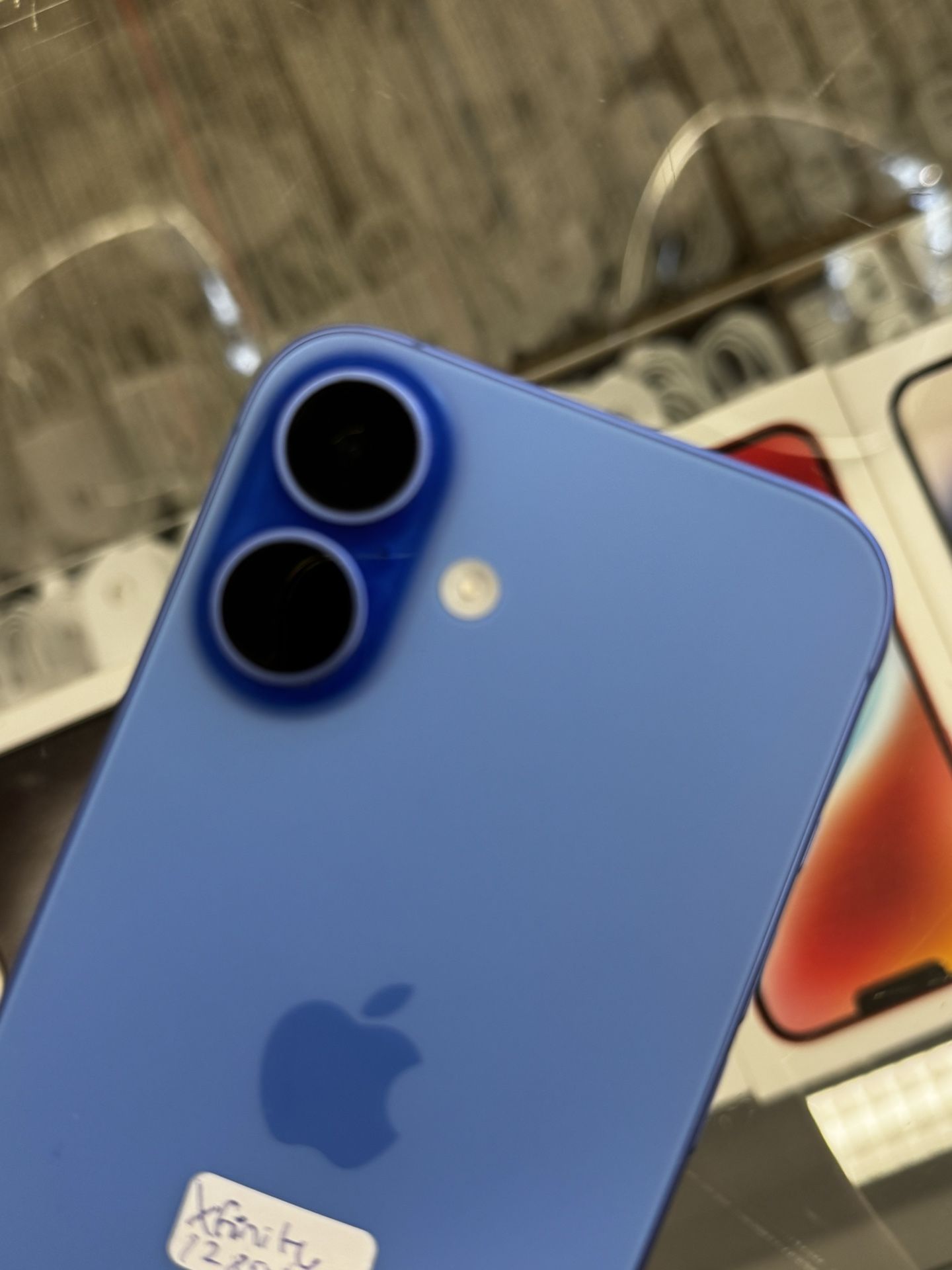 iPhone 16