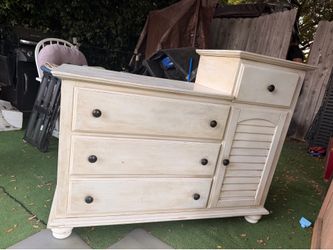 Both dressers