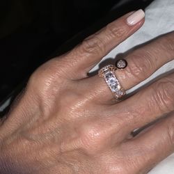 Stamped 925 SS. Beautifully Made Gold Ring 