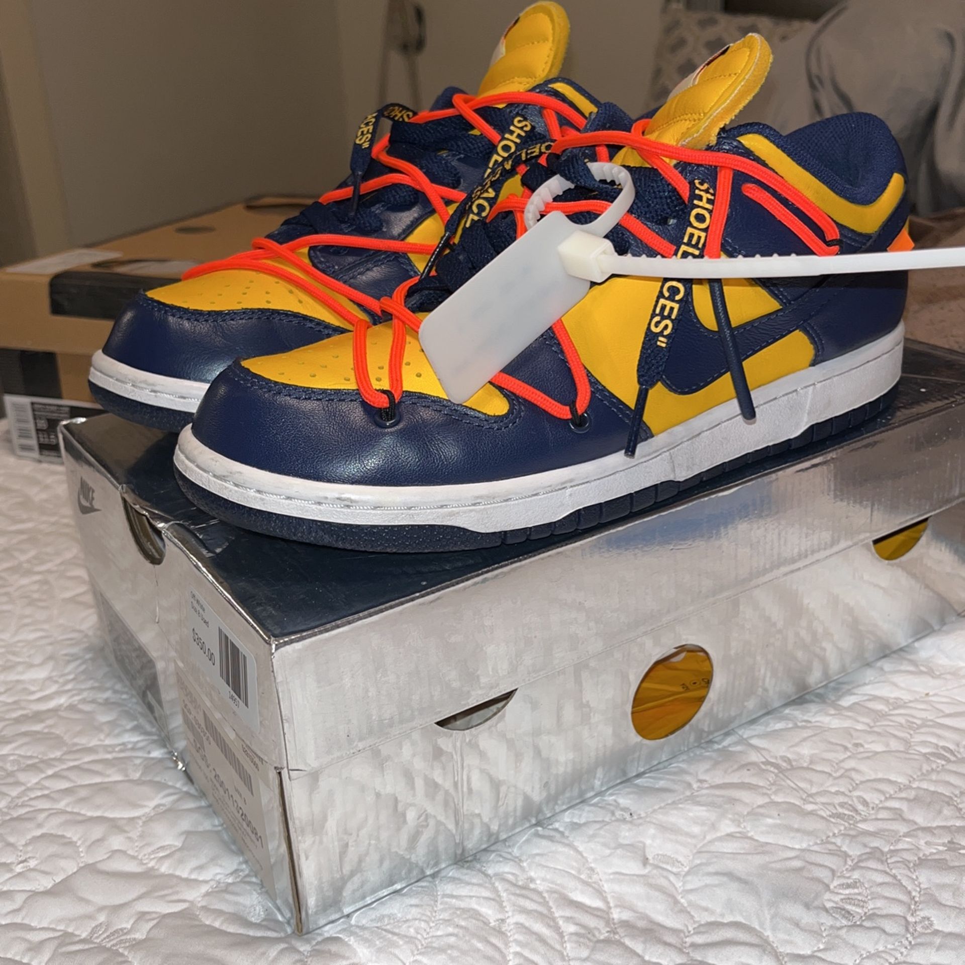 Nike Dunk Off White University Gold 💯