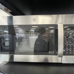 GE 1.9-cu ft 1000-Watt Over-the-Range Microwave