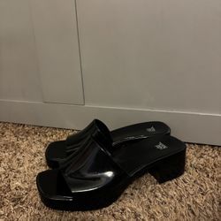 Women’s Sandals 