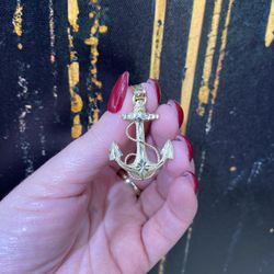 10k ANCHOR CHARM 