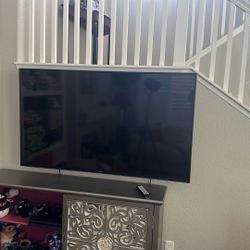Smart Flat Screen TV