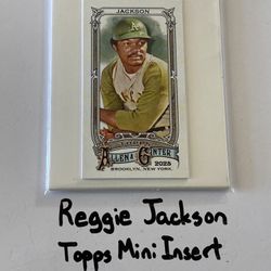 Reggie Jackson Oakland A’s Hall of Fame Outfielder Topps Short Print Mini Insert Card. 
