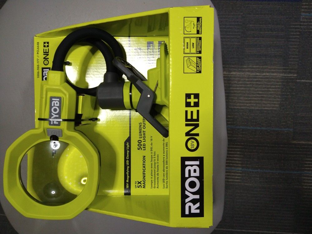 Ryobi 18 Volt Magnifying Light