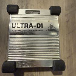 Ultra DI /Direct Box Behringer