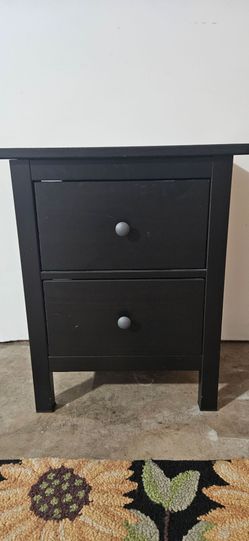 WOOD. NIGHT STAND