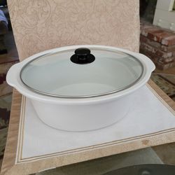 Large Ceramic Serving Pot With Glass Lid. Came Out Of A Slow Cooker. 